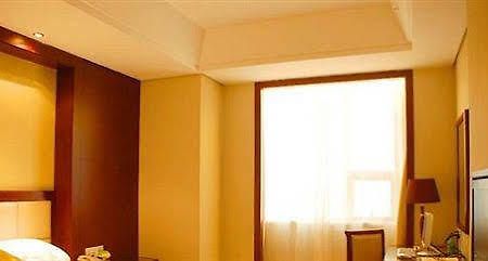 Junyuan Huatian Hotel - Huaihua เฟิ่งหวง ภายนอก รูปภาพ